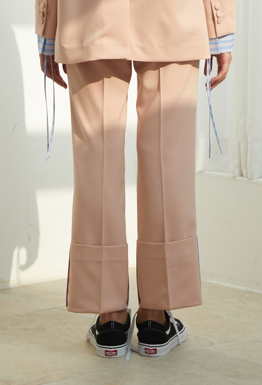 ROLL-UP DETAIL PANTS I PINK