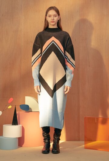 DIAMOND JACQUARD KNIT DRESS