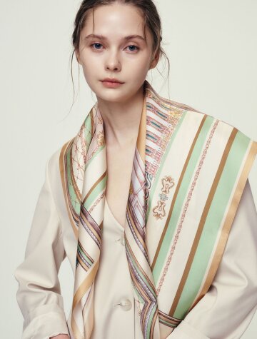 달리아 베이지그린