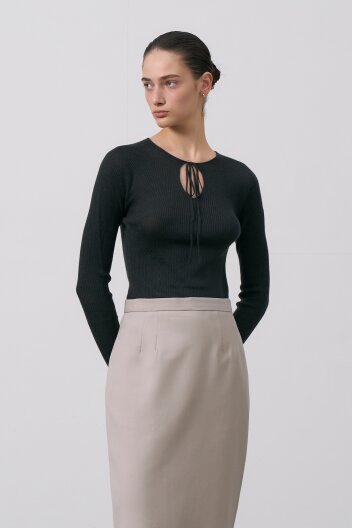 Essential Slim Long T-Shirt