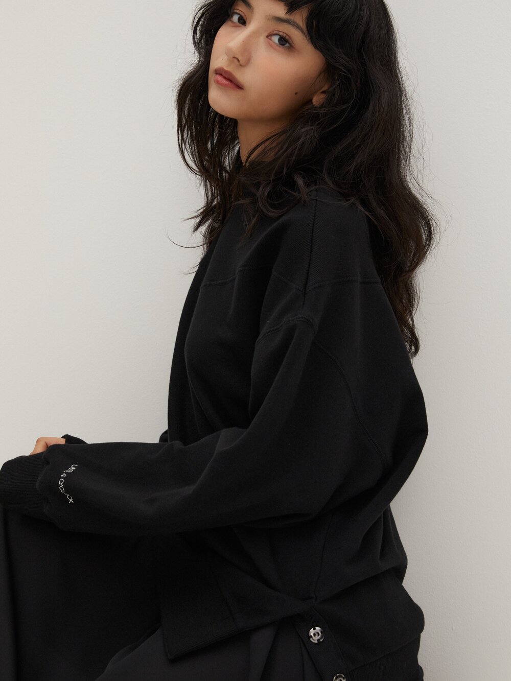 Laverous Slit Sweatshirt Black