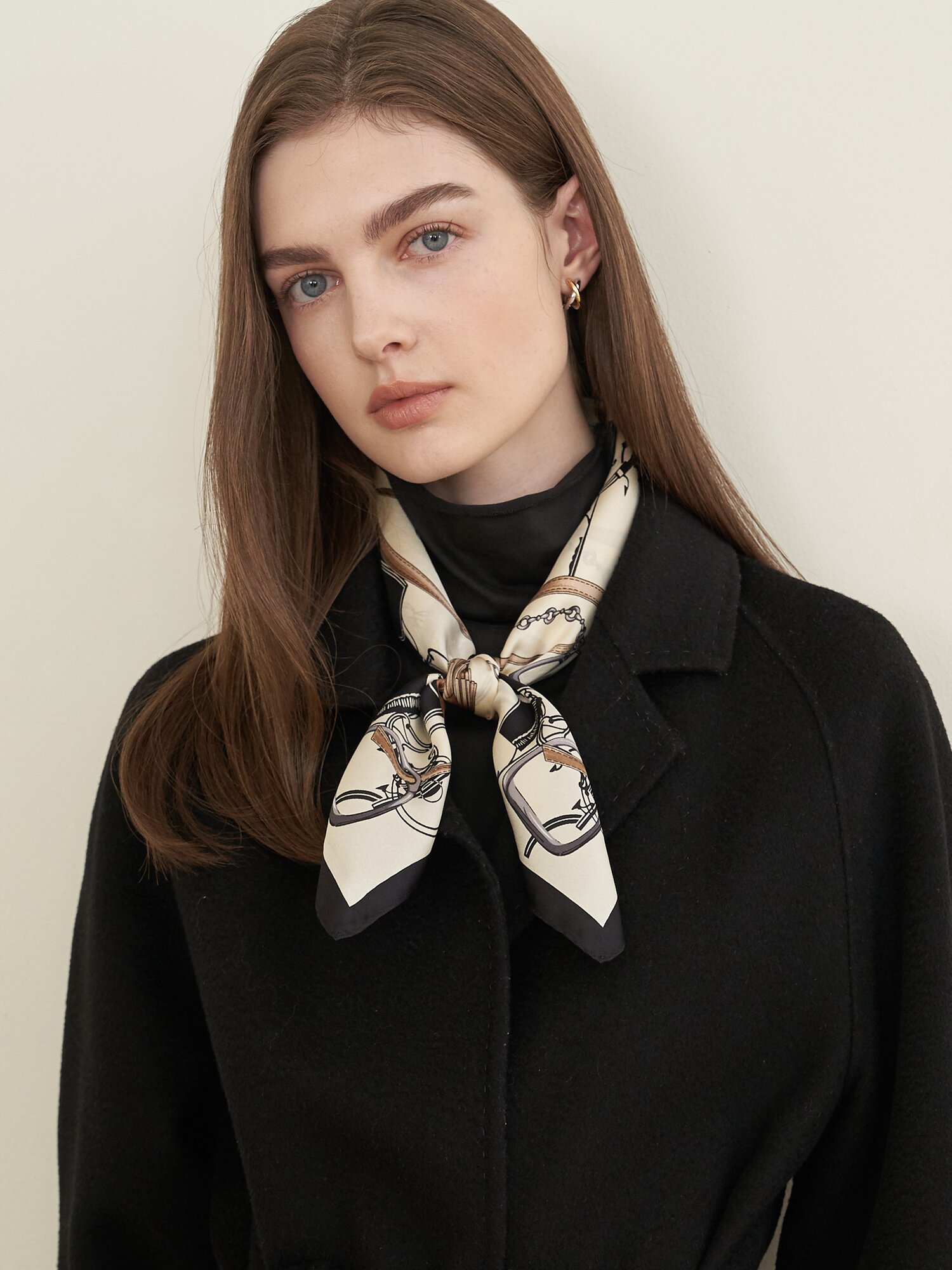 엘르 마차라인 실크 미니 스카프 SE831S301