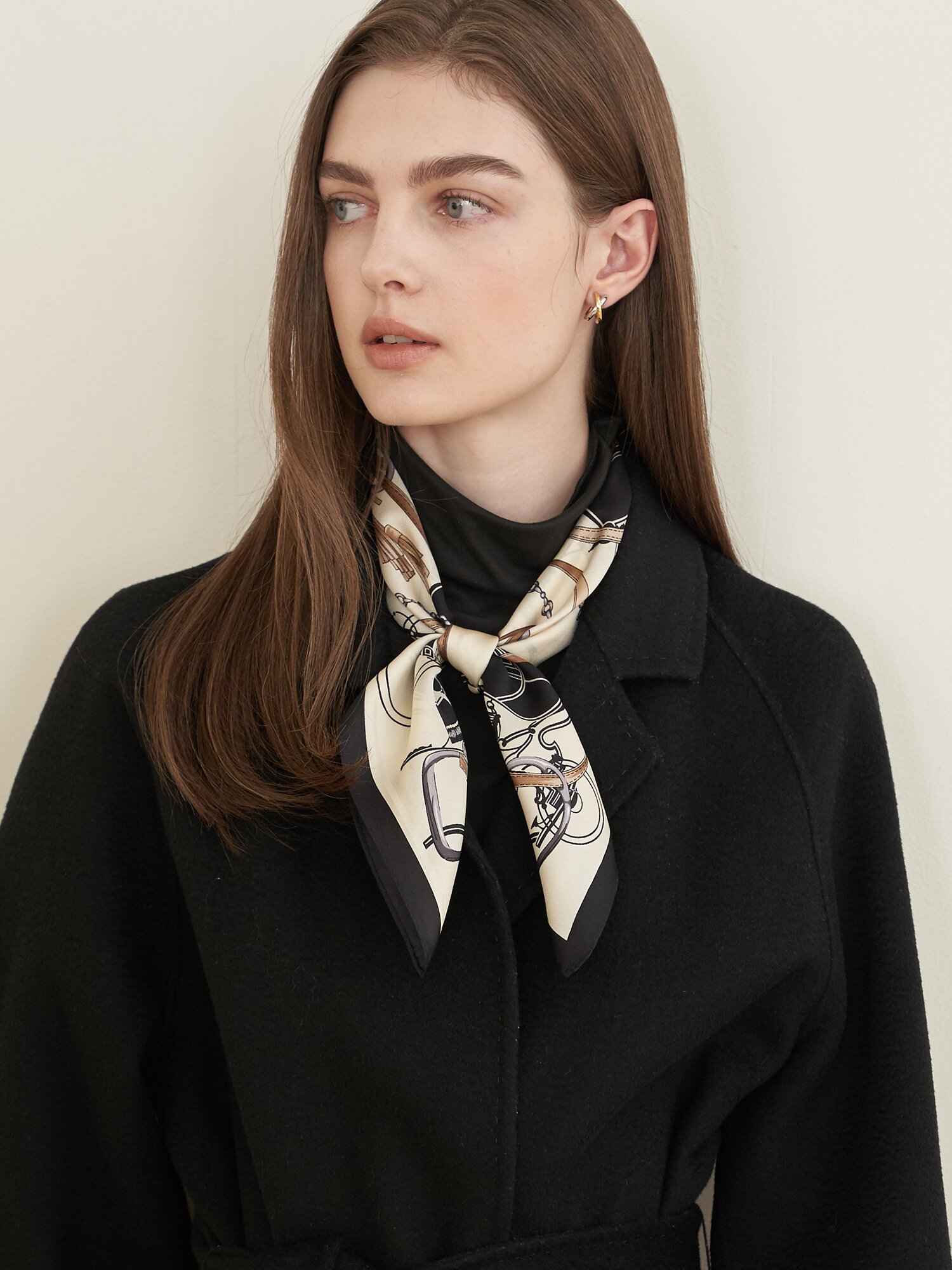 엘르 마차라인 실크 미니 스카프 SE831S301