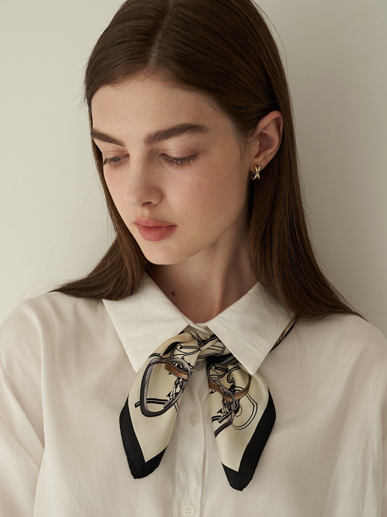 엘르 마차라인 실크 미니 스카프 SE831S301