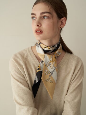 엘르 원더스키니 실크 방도 스카프 SE349S302