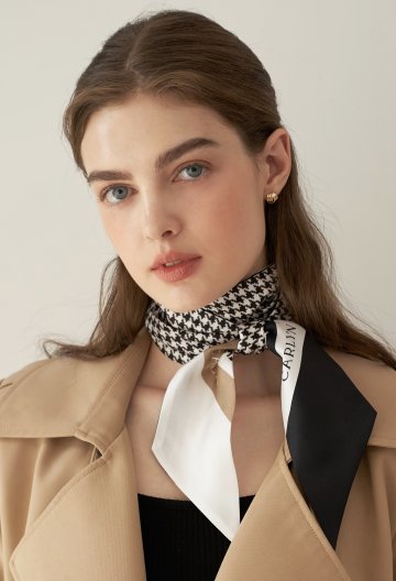 포인트하운스키니 실크 방도 스카프 S7349S302