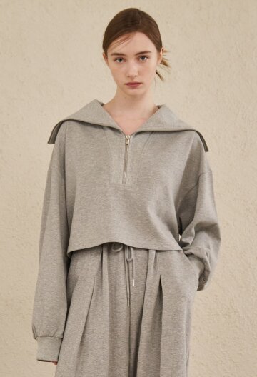 Wide Collar Crop T-Shirts - M. Gray