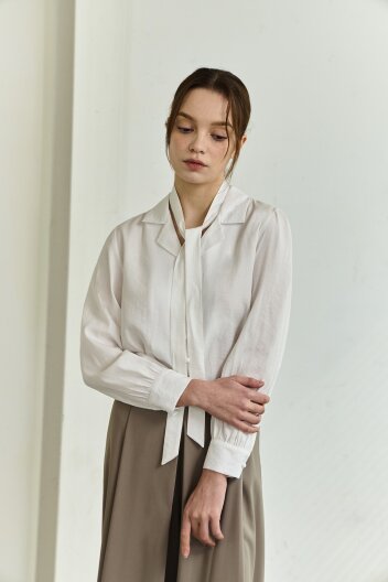 Shirring tie Cotton Blouse (White)