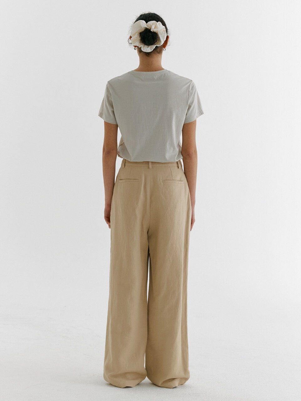 STRAIGHT LINEN TUCK PANTS_BEIGE