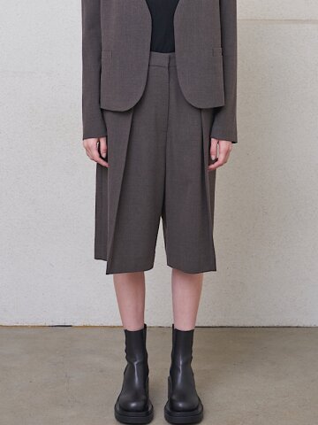 Wool Blended Knee Shorts Brown