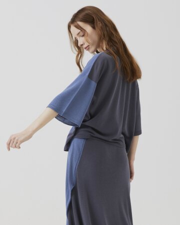 언밸런스 배색 풀오버  [블루]