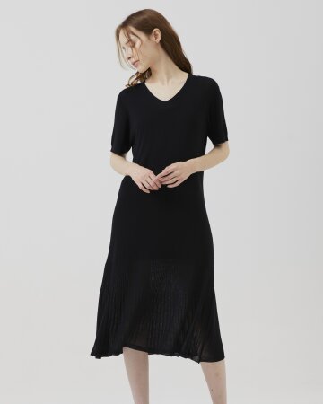 베이직 하프슬리브 드레스 [블랙]