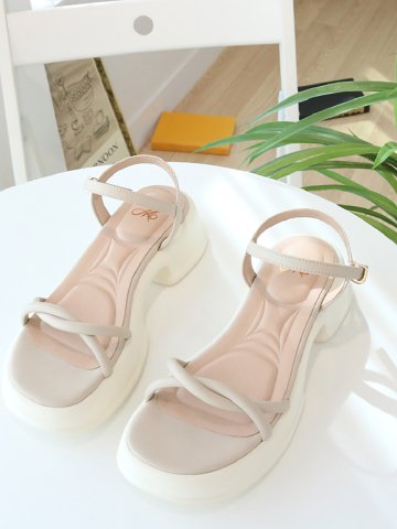 볼드굽 꼬임 샌들 4.5cm M24M06