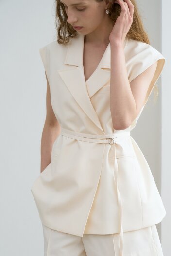 Belted Minimal Vest