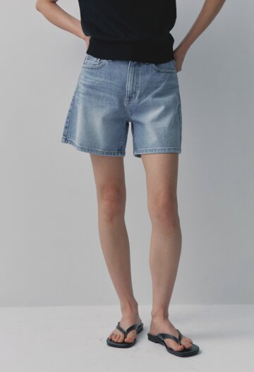 내추럴 4부 데님쇼츠_블루