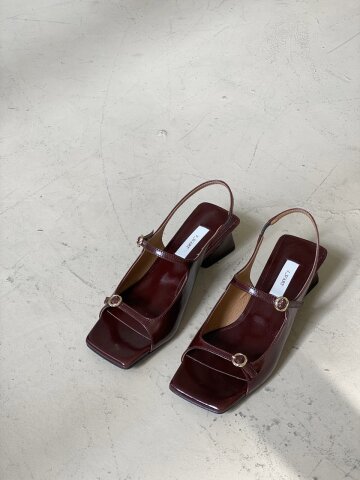 angel two buckle sandal wine