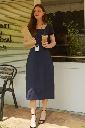 리아 스퀘어넥 롱 원피스 Navy