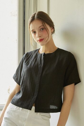 멜리 라운드넥 린넨 블라우스 Black