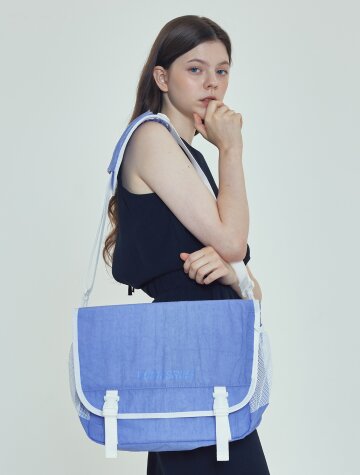 뉴 시그니처 로고 크로스 메신저백 (퍼플)