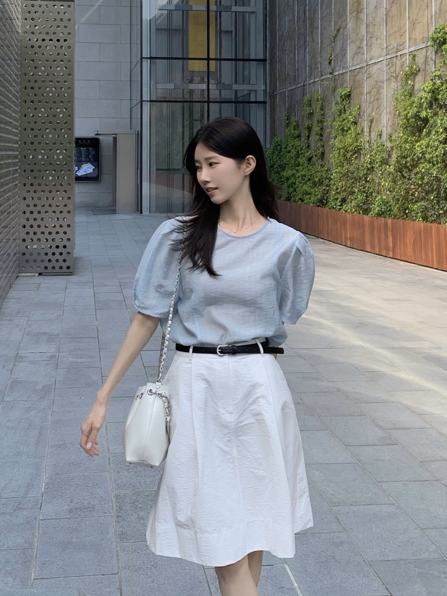 텐셀 볼륨 라운드블라우스