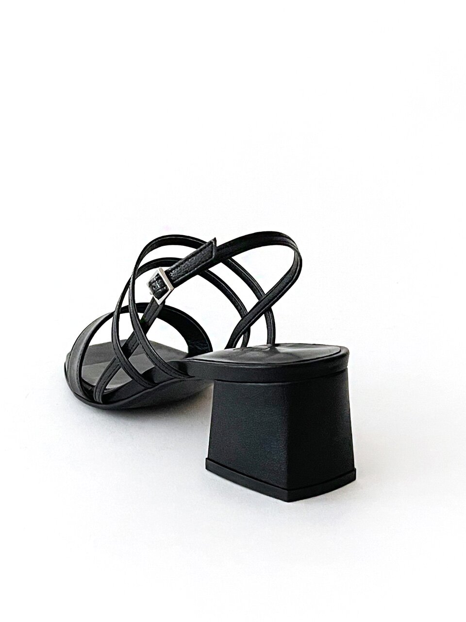 비바드 스트랩 샌들_black 5cm ODR240017