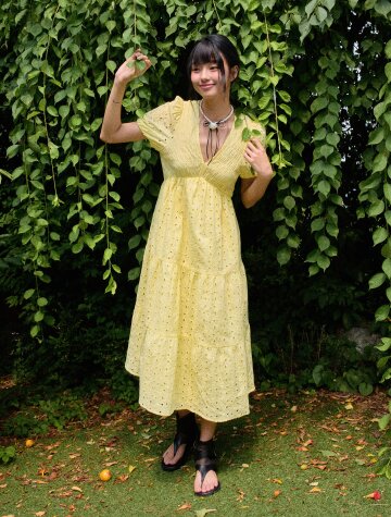 IT_V-neck cut out dress_YELLOW