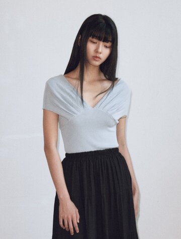 IT_V-neck knitted half-sleeved top_BLUE
