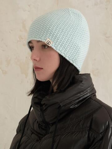 VA 스퀘어 라벨 코지 비니 에메랄드