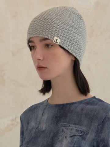 VA 스퀘어 라벨 코지 비니 그레이