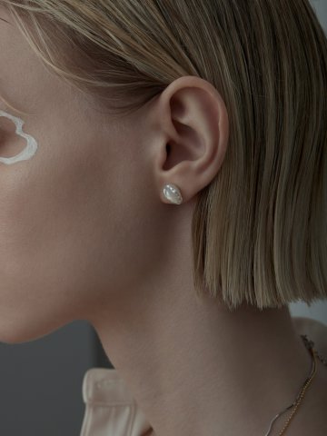 [Line Art] Baroque Pearl Earring(Bold)