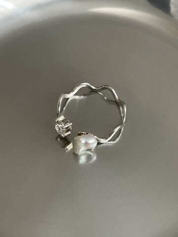 [Line Art] Waves Line Topaz with Pearl Open Ring