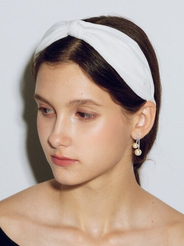 LB_IVORY Knotted hairband