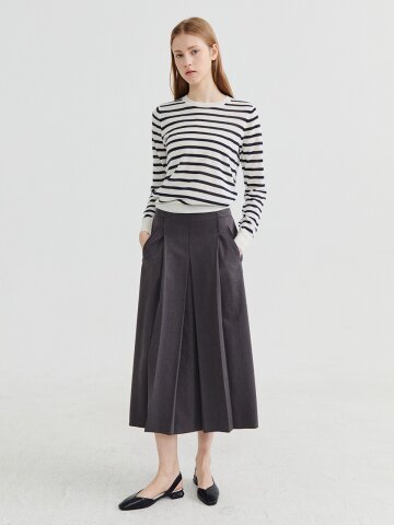 Pleats slit long skirt Charcoal
