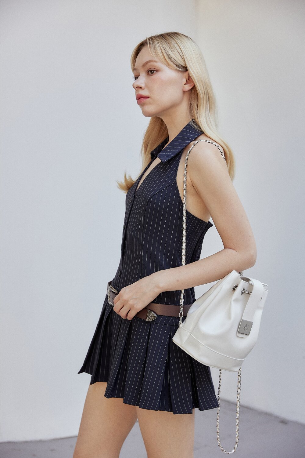 Eins chain bag_white