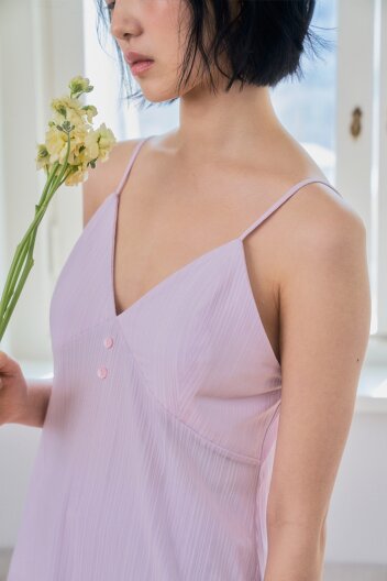 room no.110 Clover slip purple