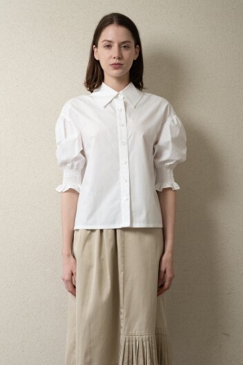 정나온님, MBC 신경민님 착용 [Paris Collection]  Leblanc Blouse  레떼르넬 소매셔링 오버핏 블라우스