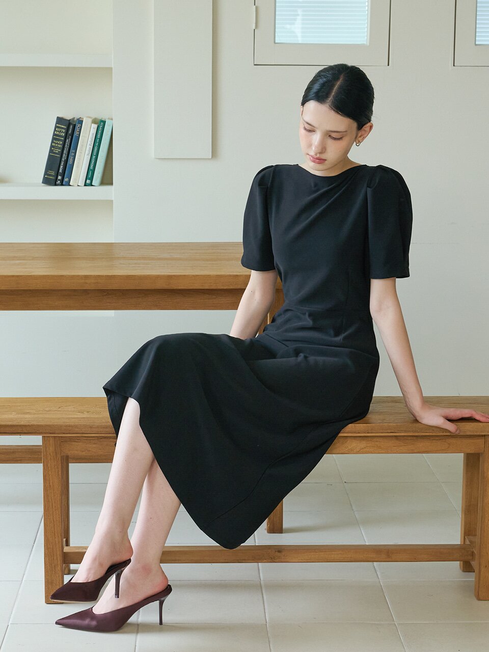 보트넥 퍼프 롱 원피스 블랙 [T43]