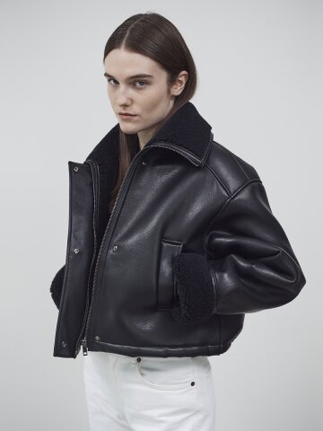 WOOL SHEARLING MUSTANG - BLACK