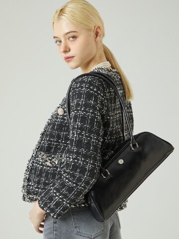 미스틱 블랙 MYSTIC BLACK