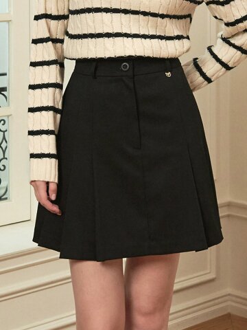 페트리코 로고 포인트 플리츠 스커트 블랙