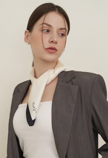 칼린 심플시크 실크 미니 스카프 S7441S302