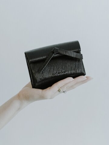 GLOIRÉ | TREE BLACK