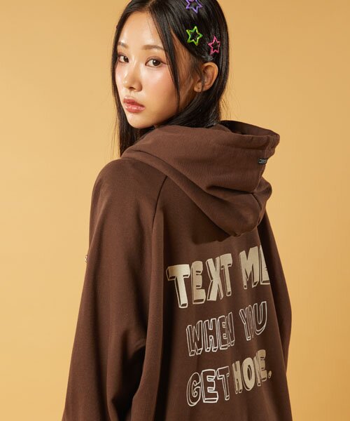(남녀공용) 오버핏 백사이드 레터링 TEXTME 후드티 [BROWN]