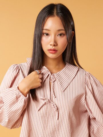 미디 크롭 퍼프 리본끈 스트라이프 긴팔 셔츠 [PINK]