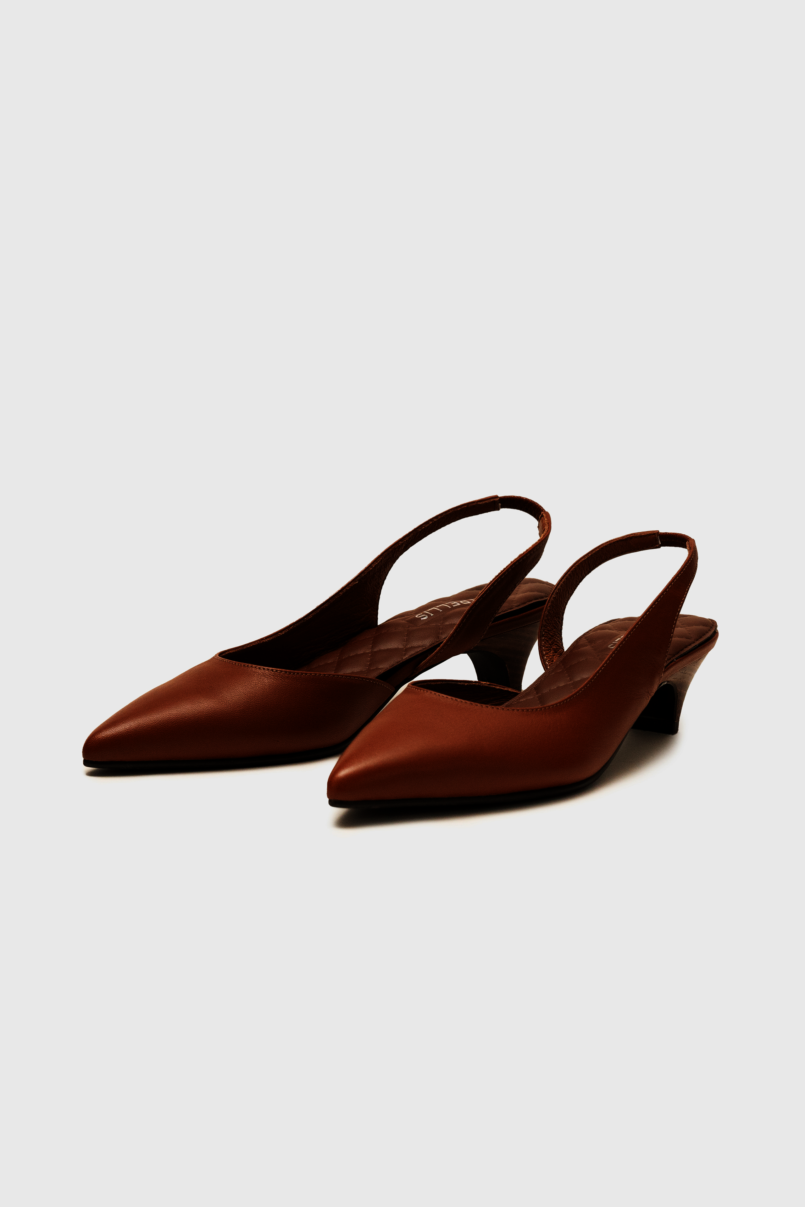 QUINATA 452 BROWN