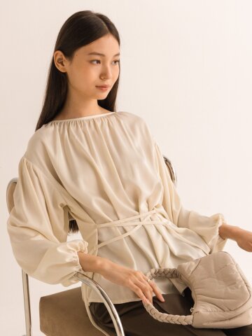 달빛을 담은 블라우스 - 아이보리