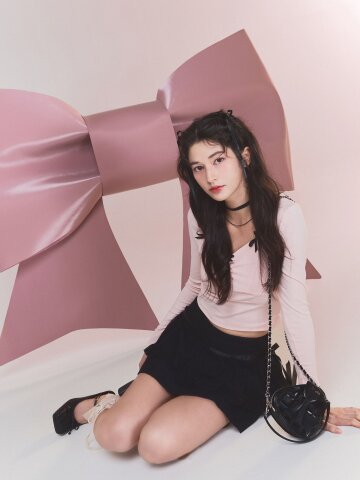 투포식스 Heart chain ribbon cross bag BK