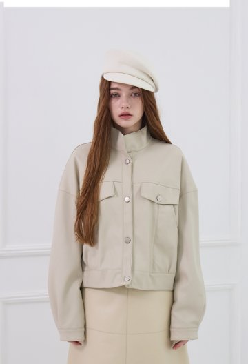 [로르 서울]시크 백 포인트 페이크레더 점퍼_KSJK240814