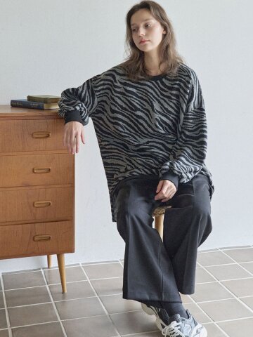 Zebra Oversize Knit - GREY