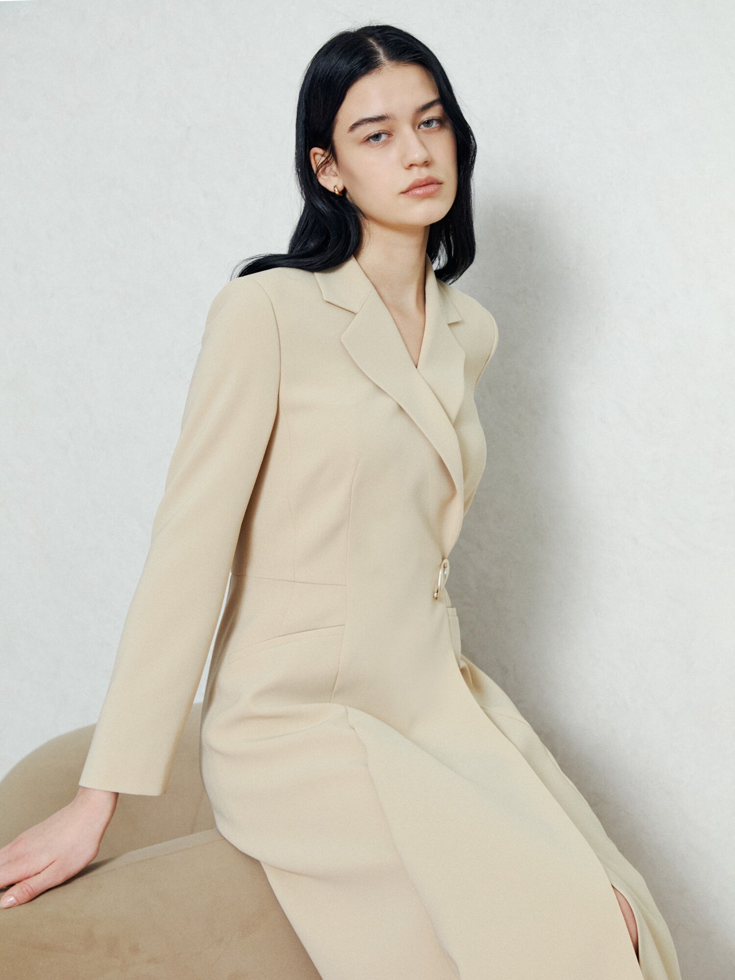 앨리스 테일러드 메탈 원피스 (BEIGE)